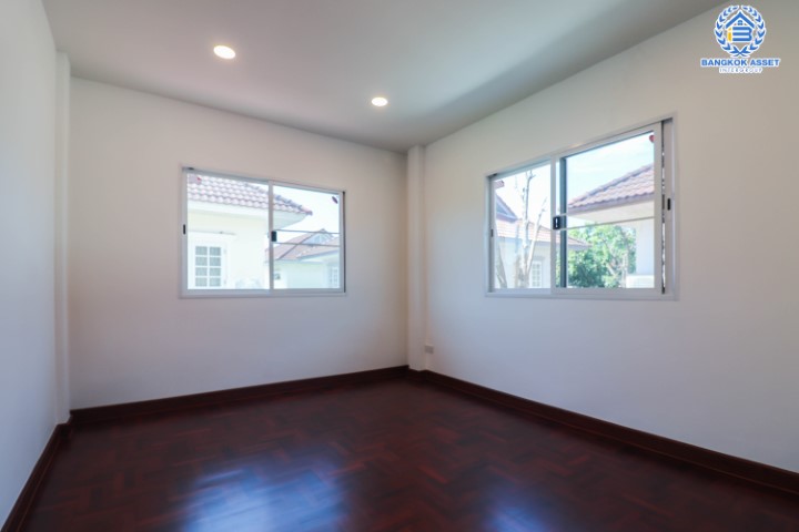 *****บ้านเดี่ยวมือสอง เมืองนนทบุรี ม.มณียา รัตนาธิเบศร์-ท่าอิฐ เนื้อที่กว้างขวางกว่า 81.30 ตร.ว. ฟังก์ชัน 4 ห้องนอน 2 ห้องน้ำ ที่จอดรถ 2 คัน รีโนเวทใหม่ พร้อมเข้าอยู่ พื้นที่ใช้สอยกว้างขวาง ตอบโจทย์ทุกการอยู่อาศัย บนทำเลแห่งการเดินทาง ใกล้รถไฟฟ้าสายสีม่วง "บางรักน้อยท่าอิฐ" และจุดขึ้นทางด่วน "งามวงศ์วาน" จองเลย!